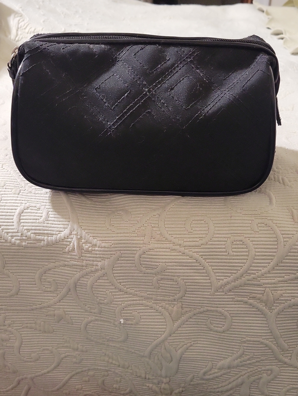 Ester Lauder Sleek Black Quilted Cosmetic Bag